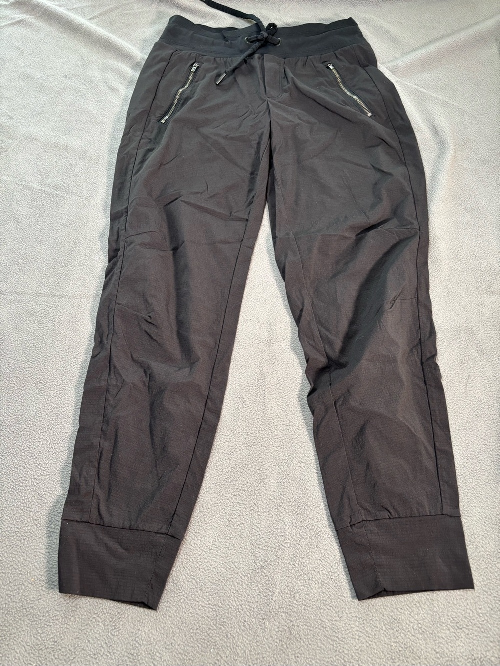 Athleta Trekkie Jogger Pants Black Women's Size 2 Zip Pockets Drawstring Waist